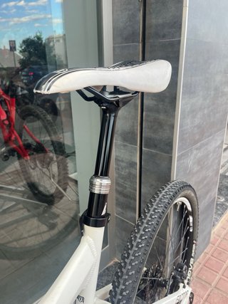 Bicicleta Mondraker Factor Blanca