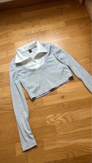 Camiseta SHEIN gris y blanca talla S