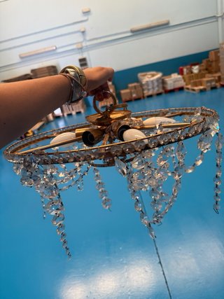 Lámpara de techo de cristal y metal dorado
