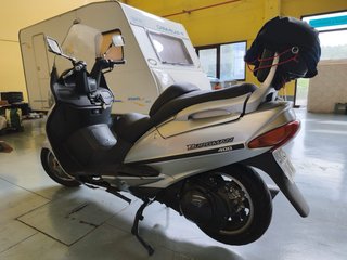 Suzuki Burgman Plata/Negra