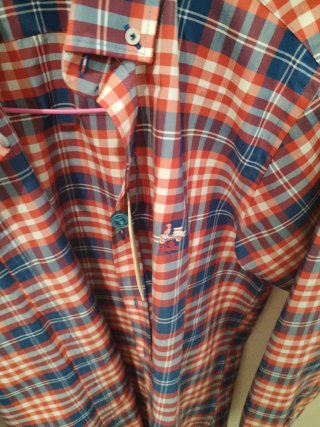 Camisa La Vespita cuadros azul y rojo.