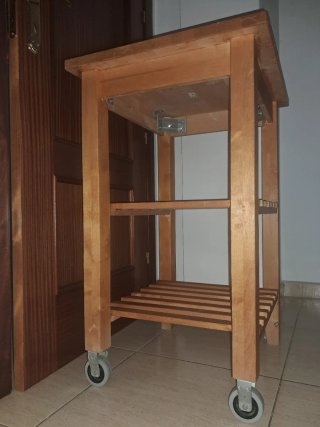 Mueble auxiliar de madera