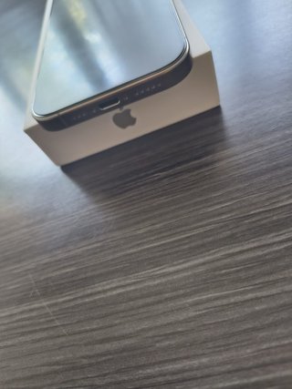 iPhone 16 Pro 128 GB Titanio Natural  98% Bat