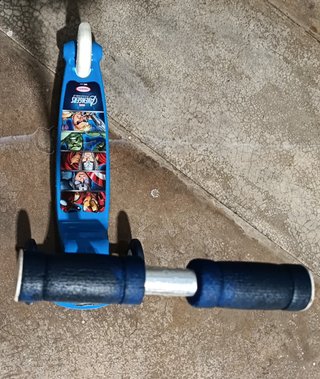 Patin infantil azul Avengers