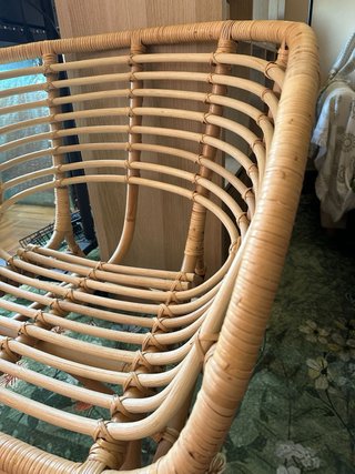 Sillón de mimbre redondo
