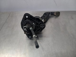 PEDAL EMBRAGUE MG ZS 15S4C 11044710