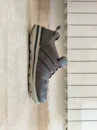 Zapatos grises hombre