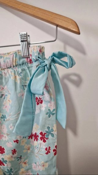 Shorts Oysho. Talla M. Estampado floral