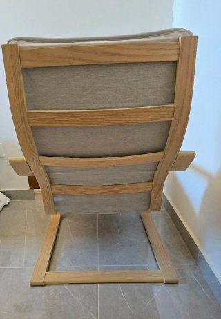 Sillón de lactancia con reposapiés