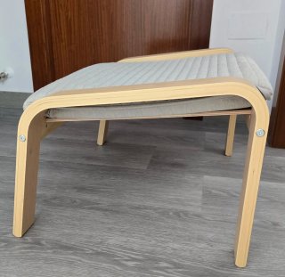 Sillón de lactancia con reposapiés