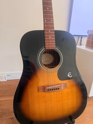 Guitarra Epiphone DR-100 + funda y pie audibax