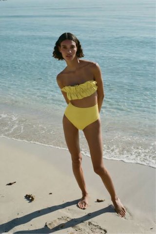 Bikini Zara volantes lima