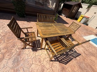 Conjunto mesa y sillas de jardín madera