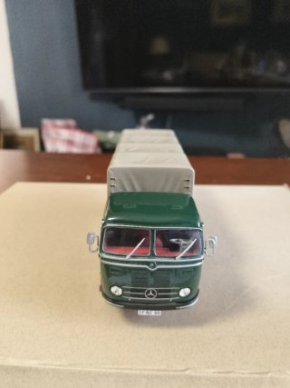 Mercedes LP 333 1/43