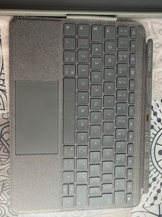 Funda Logitech Combo Touch iPad 7/8/9 Gen