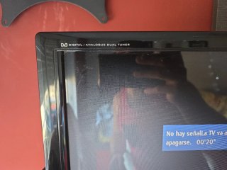 TV Scott 15 (Piezas/Reparar) + Cable