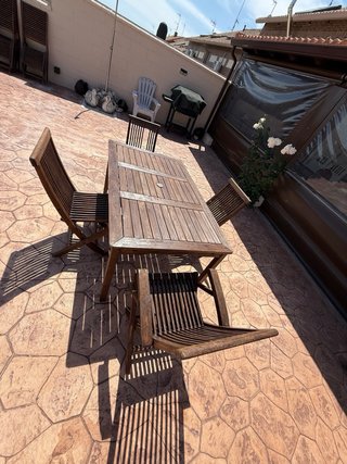 Mesa y 4 Sillas de Jardín Madera