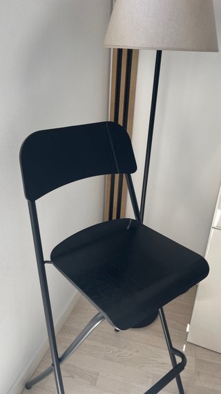 Taburete alto negro plegable