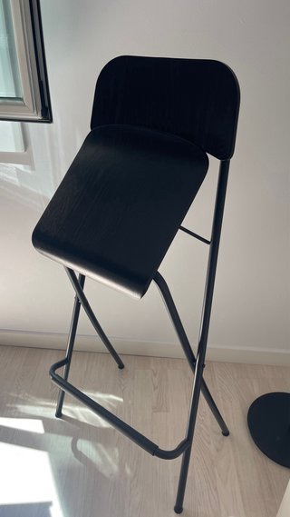 Taburete alto negro plegable
