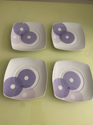 4 Platos de postre cuadrados