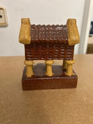 Hórreo Gallego figura