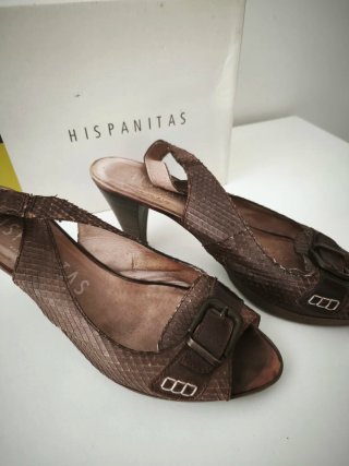 Zapatos tacón Hispanitas piel marrones