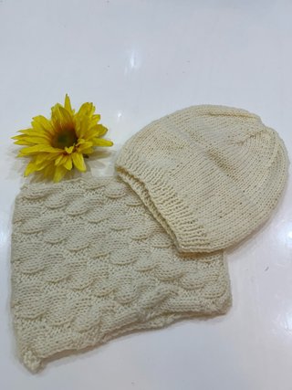 Cappellino e collo lana unisex panna