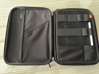 Funda Logitech iPad + Apple Pencil 2