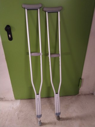Muletas axilares ajustables