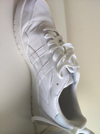 Zapatillas urbanas Asics blancas