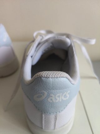 Zapatillas urbanas Asics blancas