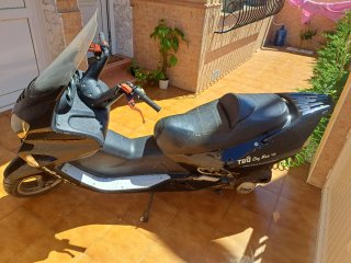 TBQ City Max 125 Negra