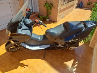 TBQ City Max 125 Negra