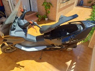 TBQ City Max 125 Negra