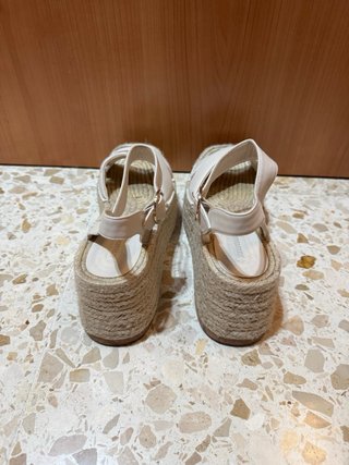 Sandalias cuñas esparto beige