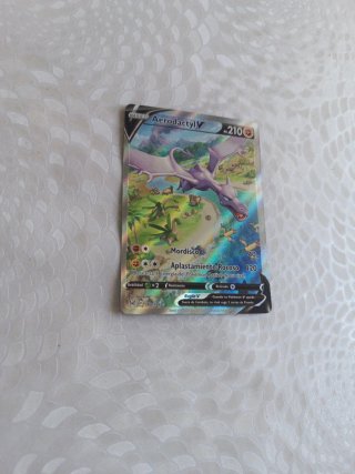 Carta Pokémon Aerodactyl V Full Art