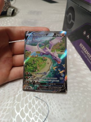 Carta Pokémon Aerodactyl V Full Art