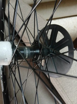 Ruedas de Bicicleta con Aro Rojo