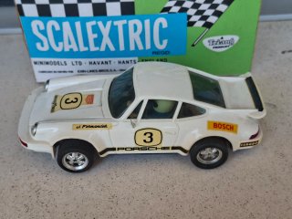 SCALEXTRIC PORSCHE 911 CARRERA RS