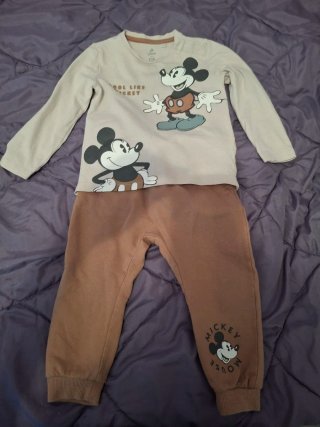 Conjunto Mickey Mouse C&A 12-18 meses