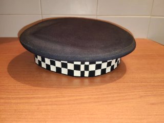 Lote 3 gorras oficiales,policia,militar, antiguas.