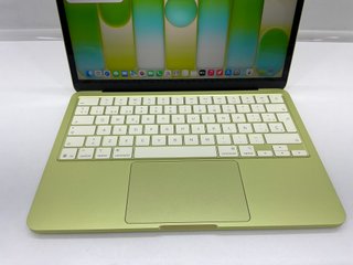 MacBook Neo A3404 Citric
