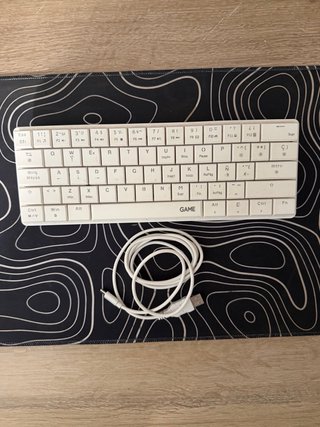 Teclado GAME KH-60B 60% RGB