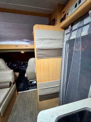 Autocaravana Rimor Katamarano remodelada con A/C