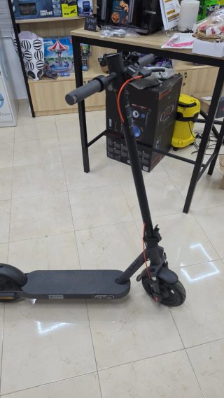 Patinete Xiaomi Elite Nuevo + Casco negociable