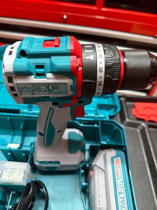 Taladro Percutor Total 20V Brushless