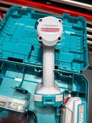 Taladro Percutor Total 20V Brushless