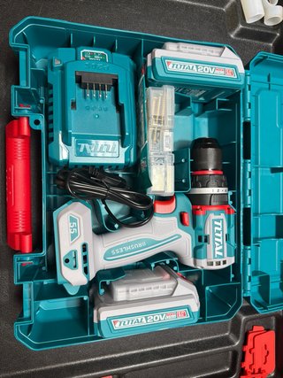 Taladro Percutor Total 20V Brushless