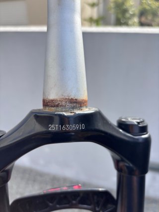 Suspensão Rockshox Aro 29