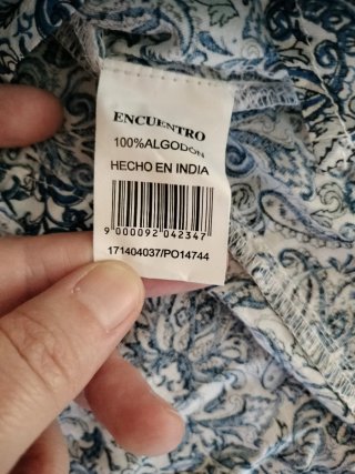 Camisa estampada azul y blanca talla 46